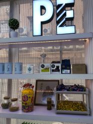 -PE SALON 