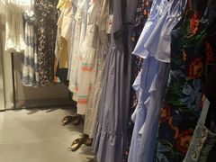 -URBAN REVIVO(七宝领展广场店)