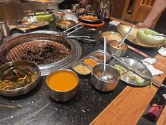 -韩烧牛中牛·甄选黑牛烤肉(黑金店)