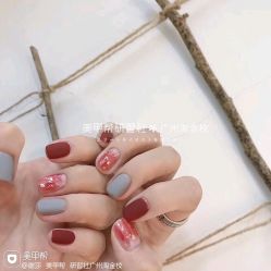 -Pink You美甲洗眉纹绣定制中心
