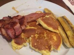 -Pancakes on the rocks(Darling Harbour)