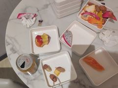 -涨巢·潮玩水疗局