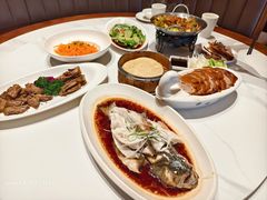 -梅利汴京烤鸭•开封豫菜地标店(东大街店)