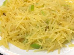 -鹤乡东北菜(崮山路店)