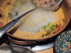 -洱火云南酸菜牛肉火锅(石景山当代商城店)