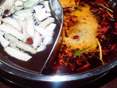 菌香鸳鸯锅-晓宇重庆火锅(赛格国际购物中心店)