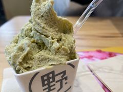 开心果冰激凌-野人先生现做冰淇淋(北京环宇荟店)