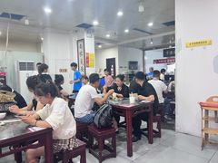 -牛一嘴·兰州牛肉面·大盘鸡(财富中心店)