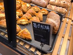 -Dough&Joe团憩(瑞虹天地月亮湾店)