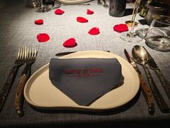 -弦月窗LUNETTE BY AMANDA(复兴路店)