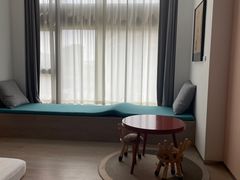 -上海虹桥中心爱琴海亚朵S酒店