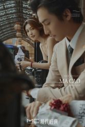 -现代经典婚纱摄影