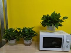 -安东易迷你仓自助寄存仓库(淞虹路店)