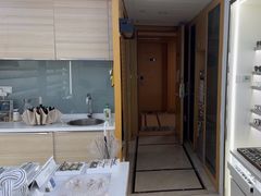 -视野联行眼镜·蔡司·尼康战略合作店(城西银泰店)