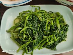 -有红鸡毛店·川菜(建设路店)