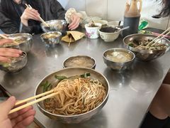 -正宗杨记普洱酸醋米线(总店)