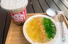 Osmanthus and Pandan Snow燕 Platter