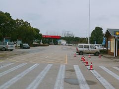 -平望服务区·停车场