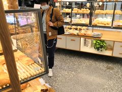 面包甜点陈列柜-面包新语(富力城BT店)