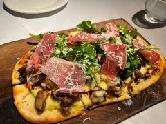 松露蘑菇拉玛火腿披萨-夏朵花园(复兴西路店)
