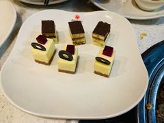 -佰烧海鲜烤肉火锅自助(世茂国际广场店)