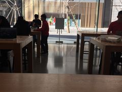-Apple零售店(华贸购物中心店)