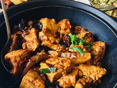 蚌肉木耳老豆腐煲-新花城蟹粉馆(乌鲁木齐店)