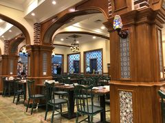 大堂-清真·玛丽亚新疆菜主题餐厅(浙江中路店)