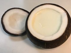 -志龙皇冠吃货椰子铺