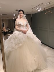 点击看大图 -GRACE KELLY婚纱与礼服(北京店)