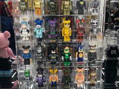 -泡泡玛特POPMART(侨福芳草地店)