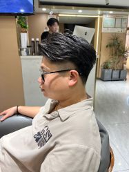 -一東造型烫发染发