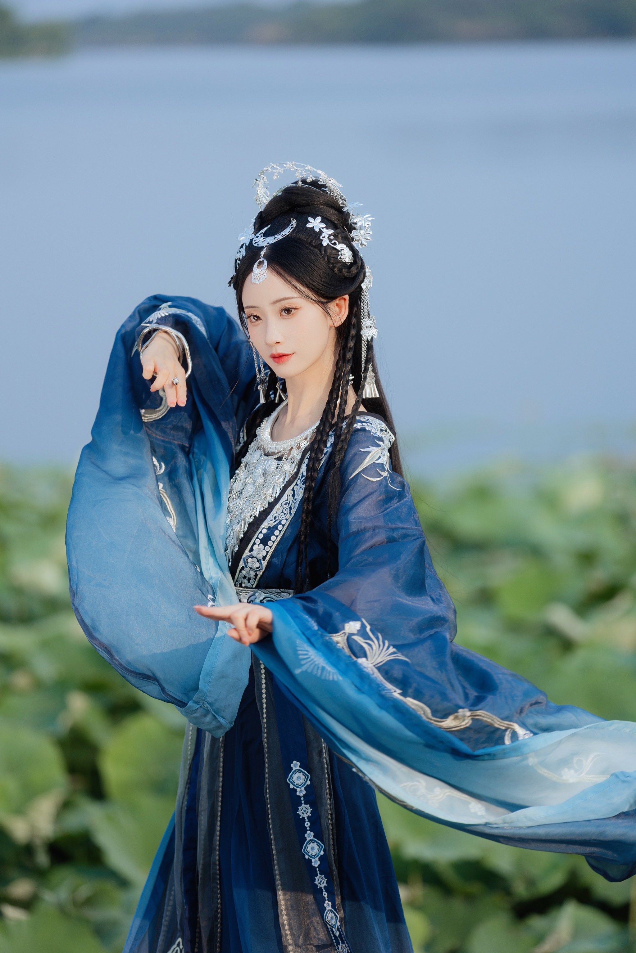 女侠写真瞬间穿进快意洒脱的江湖#个人写真 #这写真绝了 #古风写真