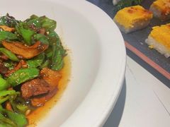 -阿瓦山寨·湘菜现炒·剁椒鱼头王(咸阳总店)