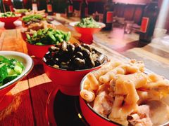 -虾弄弄海派小龙虾·牛羊蝎子火锅