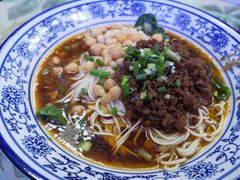 -渝之汇牛肉豌杂面
