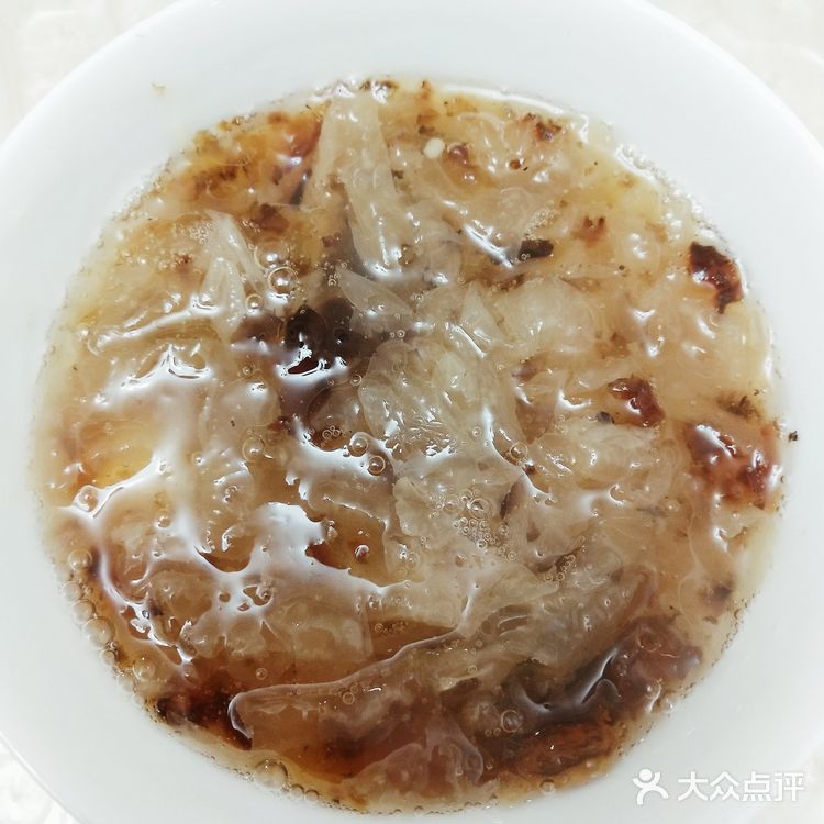 想要变得美美的,就喝碗“桃胶银耳羹”吧!