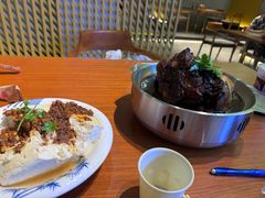 -老码头黑皮肘子锅包肉(赣水路店)