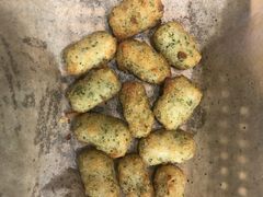 -达美乐比萨(南京路店)