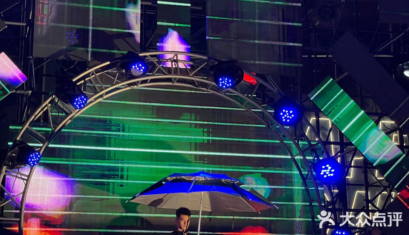 早就知道这家商场店，正巧这次过来看看，感觉确实不错