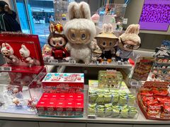 -泡泡玛特POPMART (北京超极合生汇店)