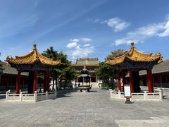 -席力图召