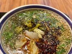 -云阿蛮云南生烫牛肉米线(奉贤路店)