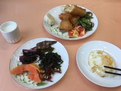 -南郊宾馆·风味自助餐厅·山东十六地市特色菜
