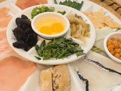 -花馬肆.云南过桥米线(汉神购物广场现场熬汤店)