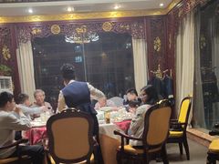 -皇宫大酒店
