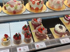 -花花卷卷·鲜食蛋糕(静安久光百货店)