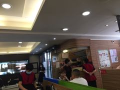 等位区-和平馆·地道港澳茶餐厅(西门口店)