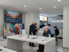 -荣耀授权专卖店(黄浦浙江中路店)