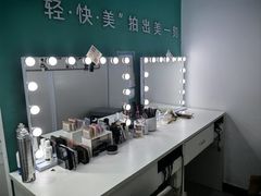 -拍刻风照相馆(花都融创店)